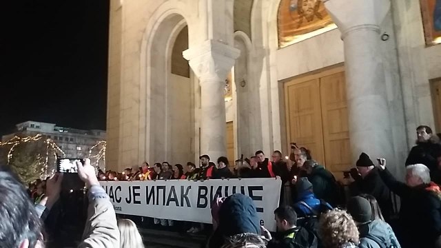 Šetnja za Olivera Ivanovića završena kod Hrama VIDEO/FOTO