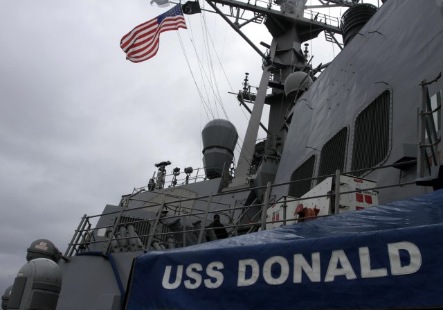 "Ratni brodovi SAD trebalo bi da se klone ruske obale"