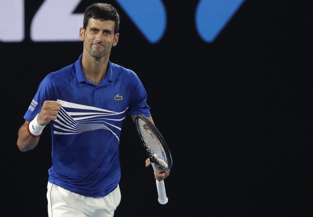 Ðokoviæeva nadmoæ – "poèistio" Puja za sudar titana u finalu!