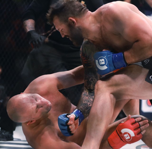 "Ruski imperator" završio u bolnici: Nokaut za 35 sekundi VIDEO