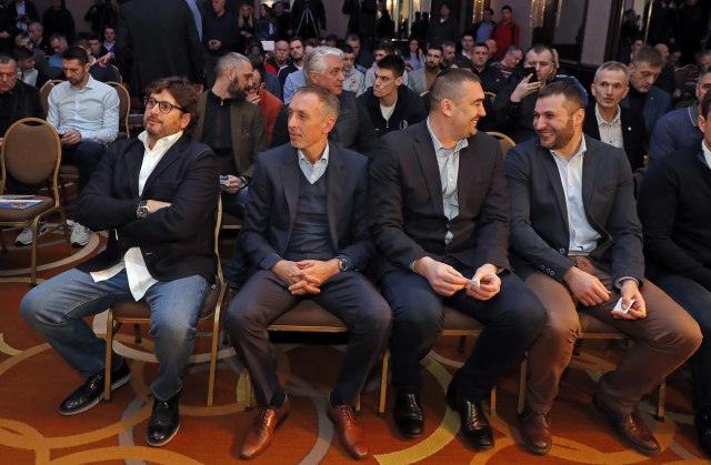 Kup: Partizan na Pazar, Zvezda sa Dinamikom, derbi moguć tek u finalu