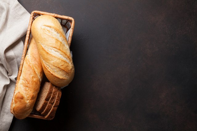 Skuplje sve vrste hleba za 5 RSD: 