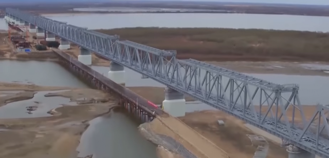 Prvi prekogranièni železnièki most spaja Rusiju i Kinu VIDEO