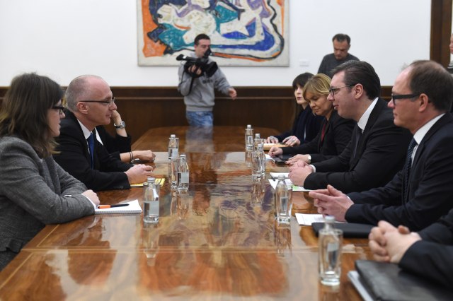 Vucic and German ambassador discuss investments, Kosovo