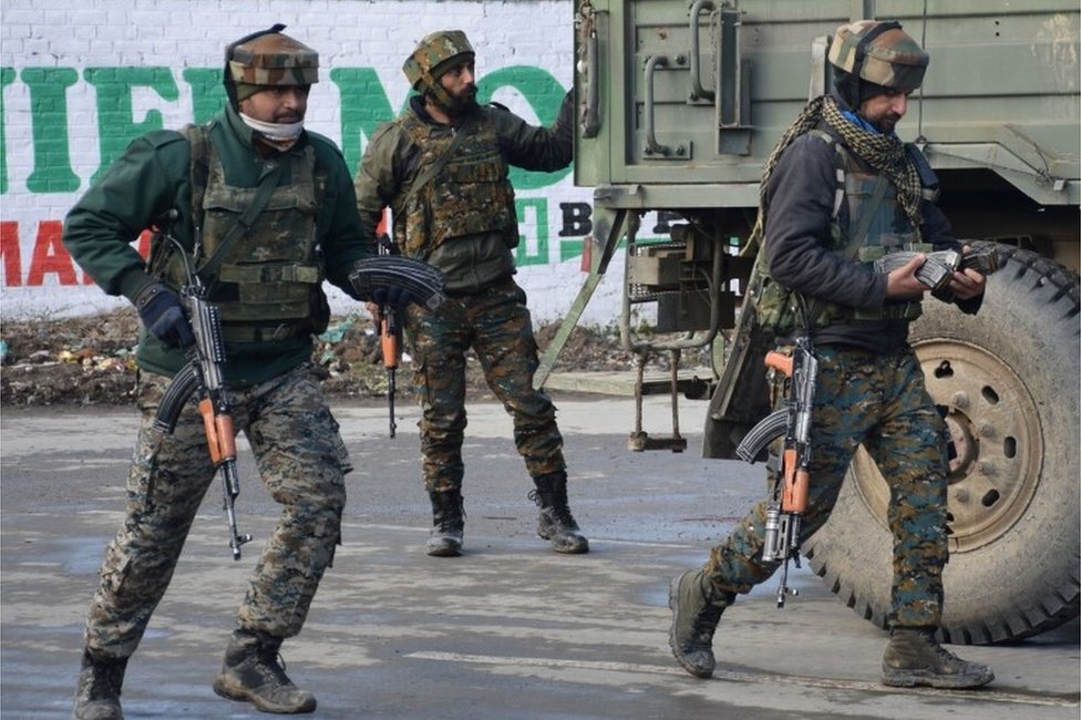 Napad na Pulvama: Četiri indijska vojnika poginula u pucnjavi u Kašmiru