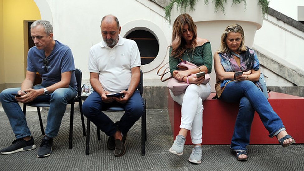 Najave i obeæanja za ukidanje rominga na Balkanu: Od kada æemo razgovarati jeftinije