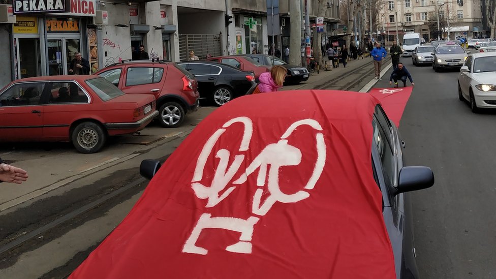 Beograd: Crveni tepih za bicikliste, staza išla i preko automobila