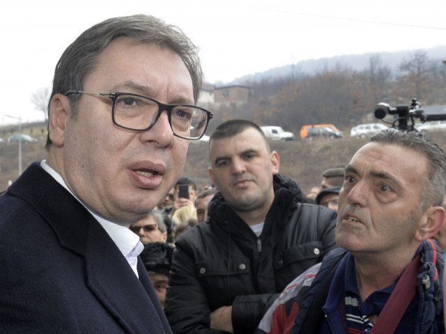 Vucic urges Serbs in Kosovo not to join 