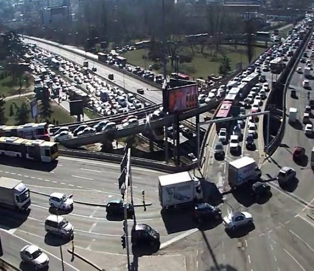 Lanèani sudar na auto-putu u Beogradu, kolone ogromne
