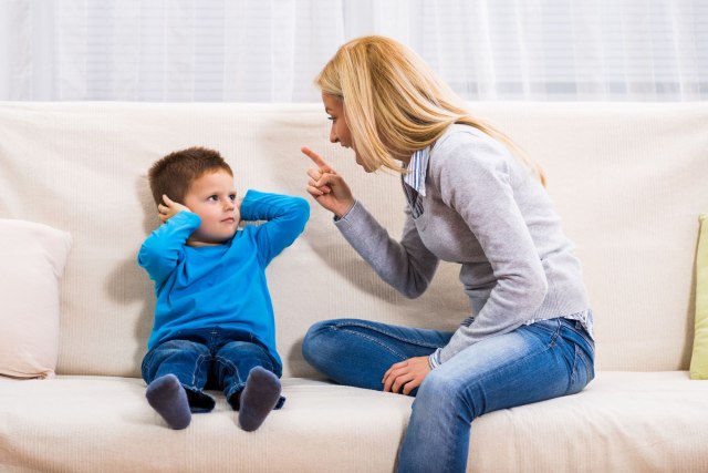8 najèešæih roditeljskih grešaka: Ovako loše utièete na život vašeg deteta