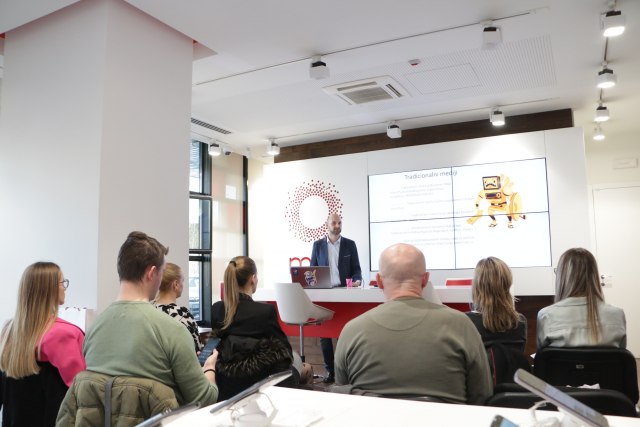 Zašto je važno da budemo digitalno prisutni i kako da se izdvojimo