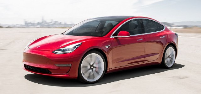 Obećano – ispunjeno: Konačno stiže najjeftiniji Tesla Model 3