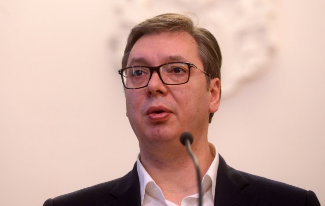Vučić: Imamo čudnu politiku davanja državljanstva