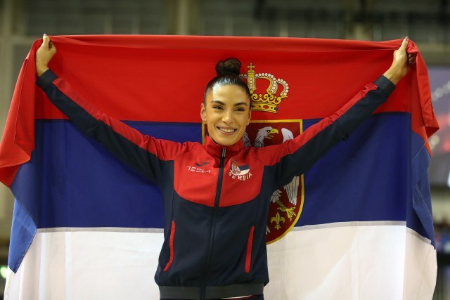 Serbia's Ivana Spanovic wins 3rd European crown/VIDEO