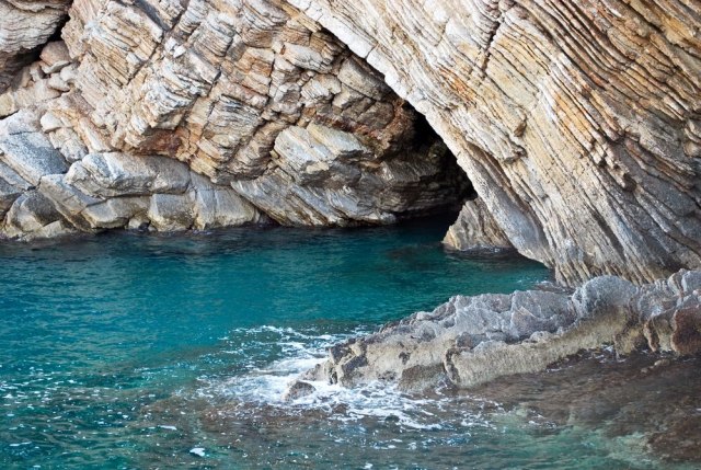 Legenda o Skoèiðevojci: Ljubav i èast vredni smrti