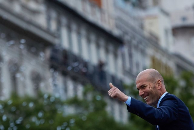 Zidan se vratio u Real Madrid!