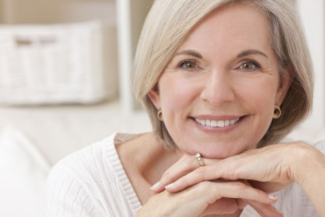 6 hormona zbog èijeg nedostatka žene stare pre vremena: Nadoknadite ih prirodnim putem