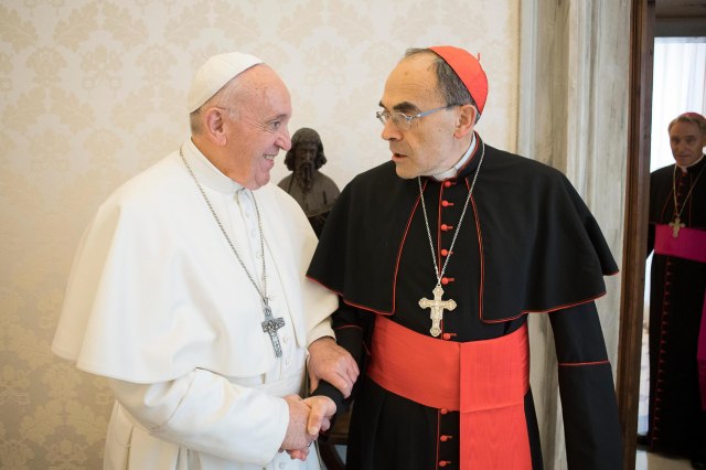 Papa neće ostavku Barbarena; Kardinal ćutao o predatoru