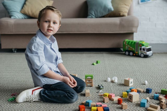 Poruka majke koja ostavlja sina (5) samog u kući uznemirila roditelje na internetu