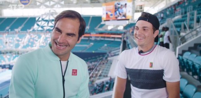 Kecmanović kao novinar; Federer: Bezobrazno pitanje VIDEO