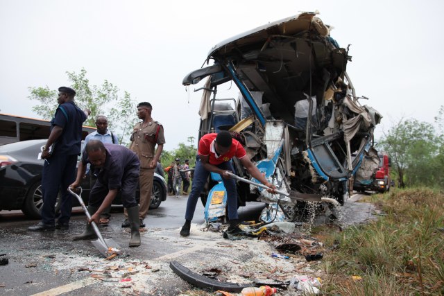 Raste broj stradalih u sudaru autobusa, ukupno 60 žrtava