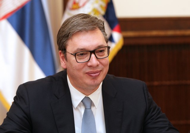 Vučić: Ponosan na rezultate, prosečna plata u januaru 460 EUR