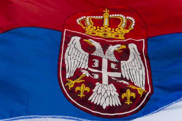 Ušetao sa zastavom Srbije meðu hrvatske navijaèe