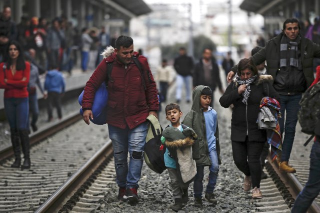 Migranti preplavili Grèku: Premalo kapaciteta u prihvatnim centrima