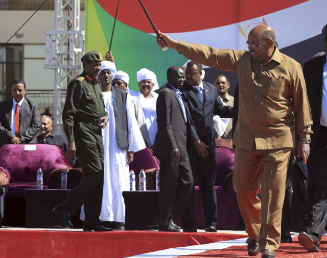 Haos u Sudanu: Izvršen vojni puč, predsednik uhapšen? VIDEO