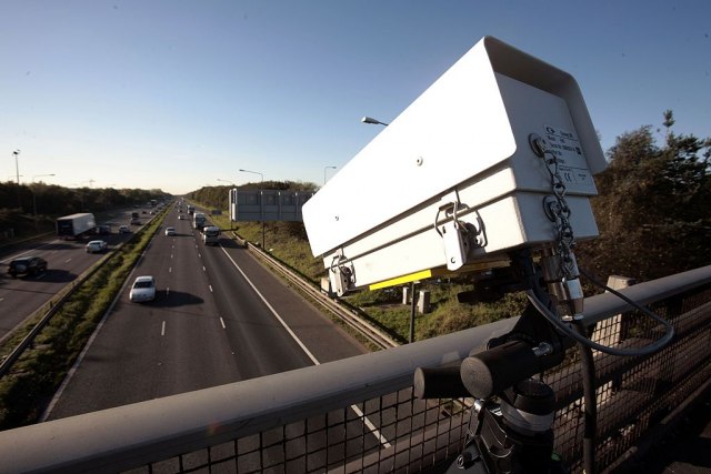 Oprez kad vozite kroz Hrvatsku – počinju da snimaju brzinu kamerama