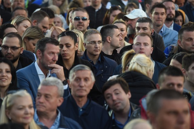 Stefanović: 150.000 ljudi na skupu u BG, nije zabeležen nijedan incident