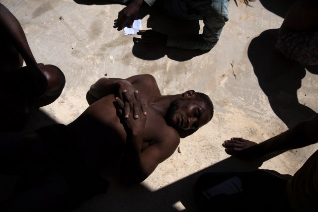 Migranti iz izbegličkog centra u Tripoliju ranjeni iz vatrenog oružja