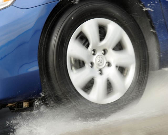 Vožnja po kiši: Kad pneumatik "zapliva"
