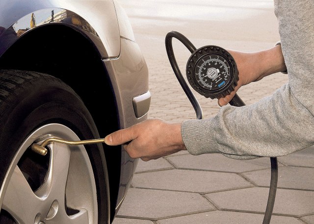 Praznici su pred nama: 7 saveta za bezbedno putovanje automobilom