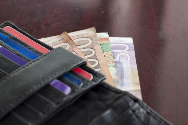 Deblji novčanik: Devet odsto veće plate