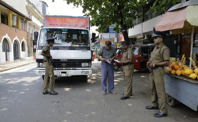 Britanija savetuje svoje državljane da ne putuju u Šri Lanku