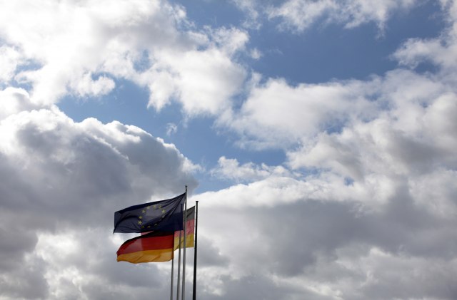 Nemaèka: U rušenju helikoptera stradao pilot, uzrok pada nije poznat