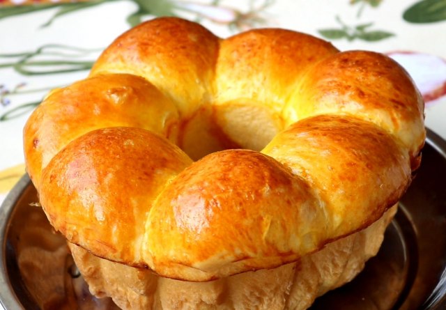 Pamuk buhtle sa sirom i kajmakom pravo iz Bakine kuhinje