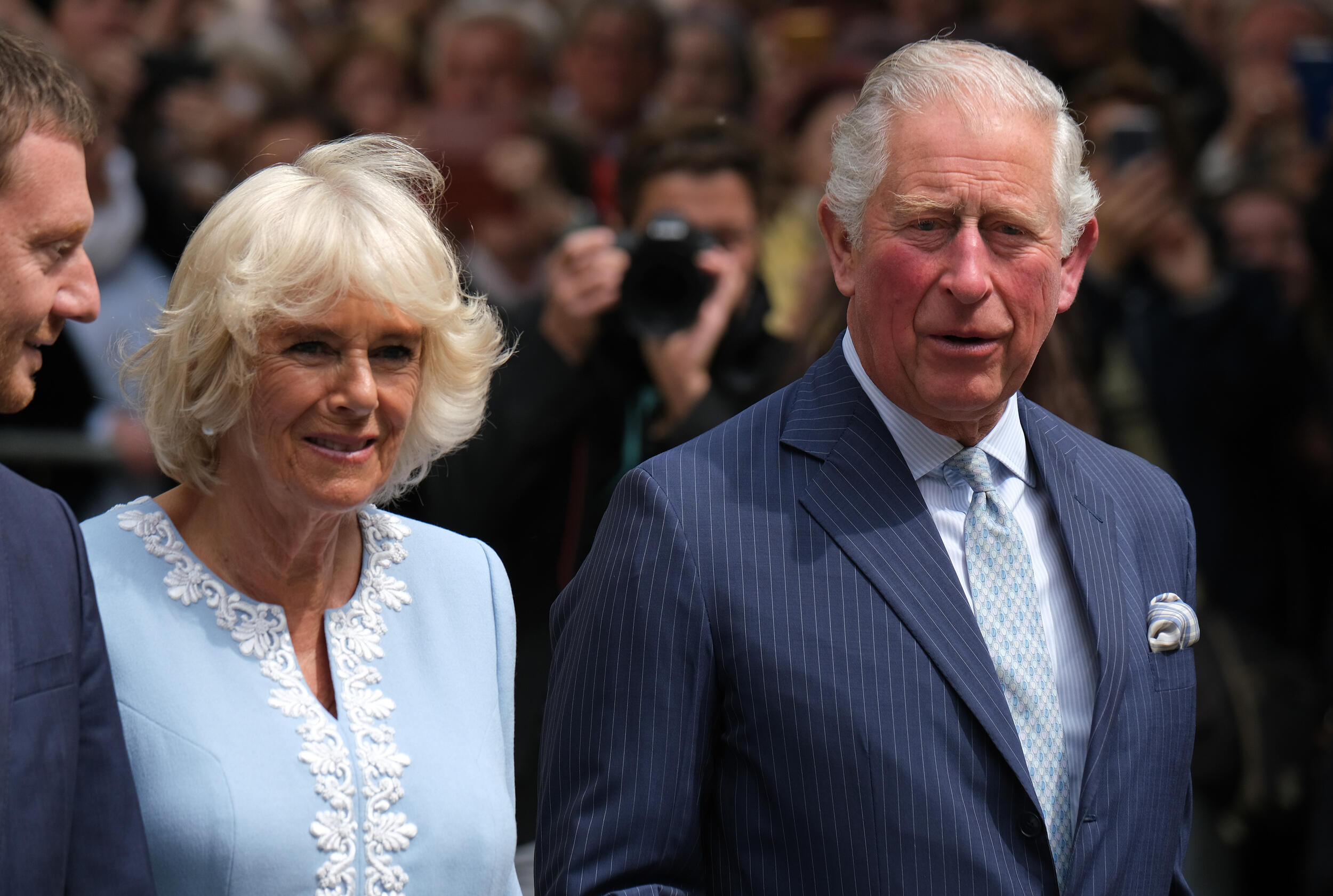 Novi skandal u kraljevskoj porodici: Princ Čarls i Kamila Parker imaju sina?