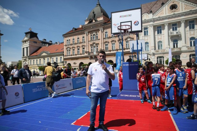 NIS i KSS organizovali košarkaški turnir za najmlaðe u Novom Sadu