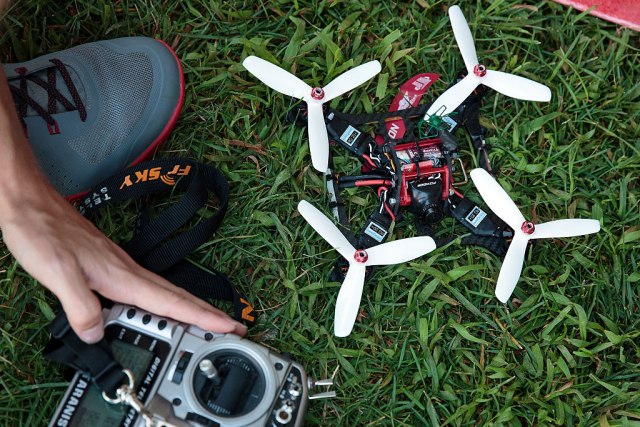 Zavrteæe vam se u glavi – Beograðaninu treæe mesto na Svetskom kupu u trkama dronova VIDEO