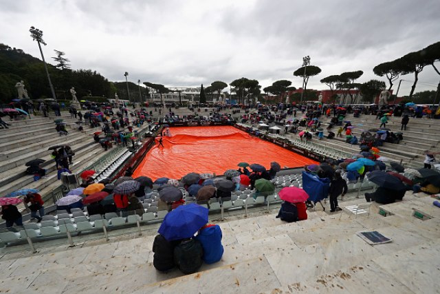 Kiša remeti program u Rimu, prognoza vremena nije obeæavajuæa