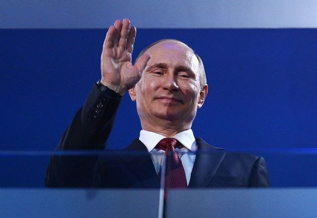 Putin hipster, u amerièkim patikama u Soèiju FOTO