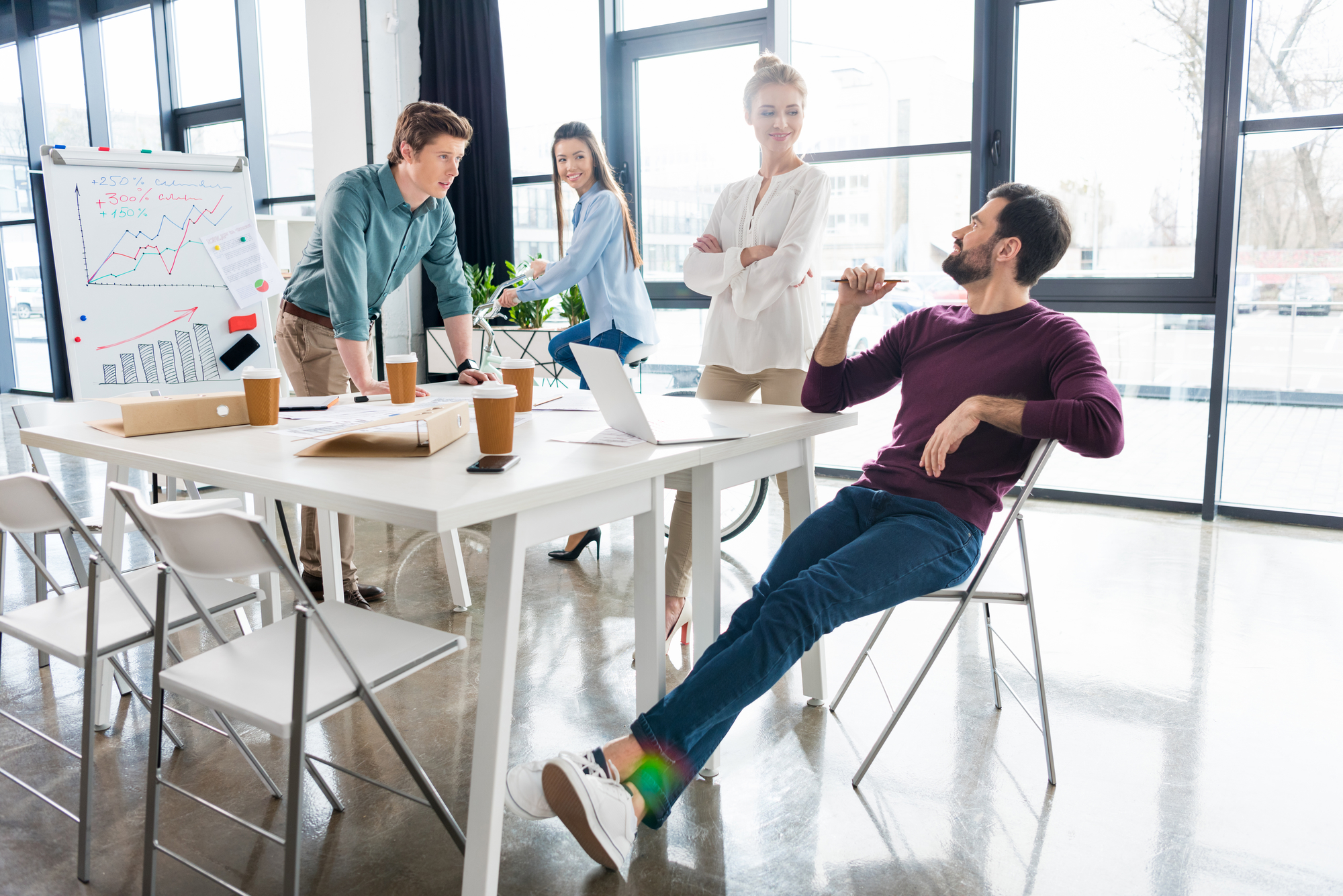 Položaj tela otkriva da li vas sagovornik laže! Ako znate ove trikove prepoznaćete lažova za MINUT!