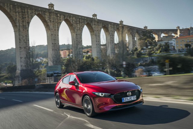 Prva vožnja: Nova Mazda 3 - èekajuæi "Kodoa"