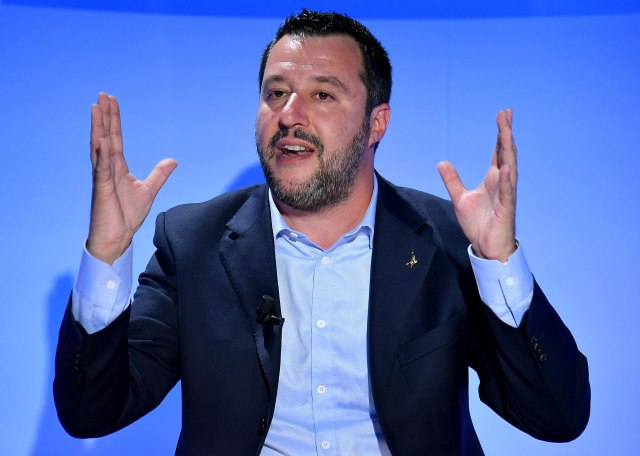 Salvini pokrenuo pitanje - da li je u redu pozivanje na Boga u političkim kampanjama?