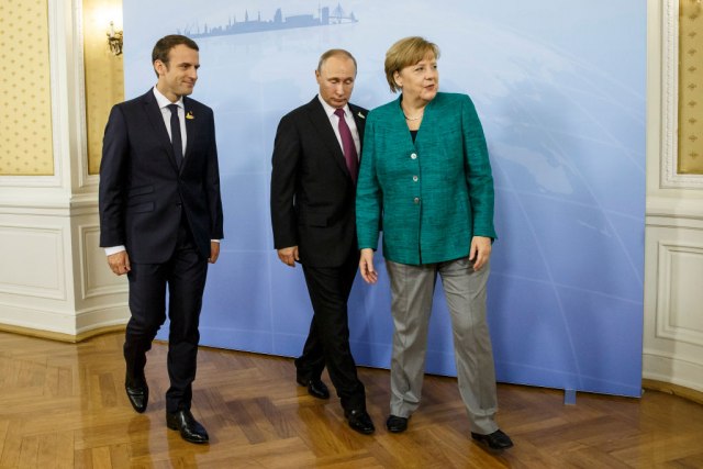 Razgovarali Putin, Angela i Makron - dve verzije iste stvari
