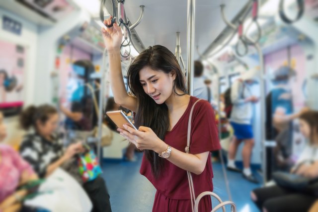 Japanke se aplikacijom brane od zlostavljaèa u metrou
