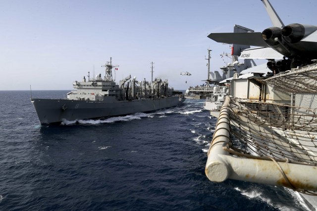 Prst u oko Kini: Amerika poslala dva ratna broda