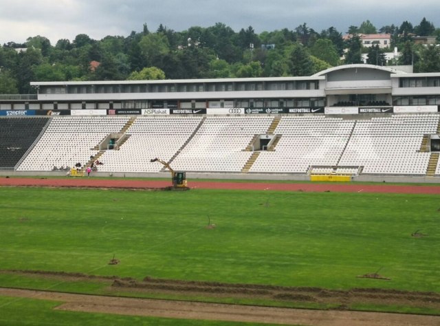 Poèelo renoviranje stadiona Partizana – uvodi se grejanje FOTO